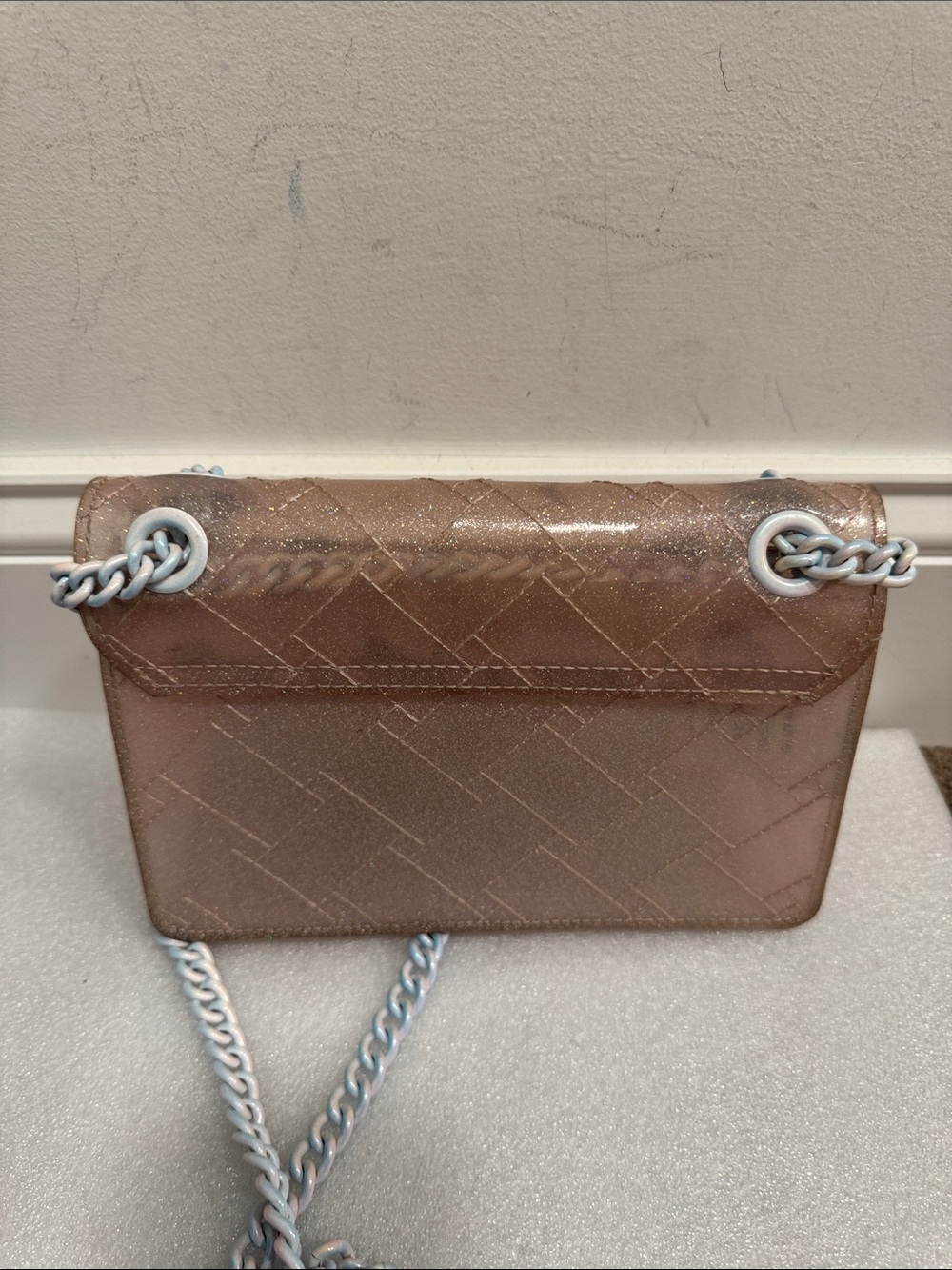 Kurt Geiger London Mini Kensington Jelly crossbody bag in pink glitter - Picture 4 of 8